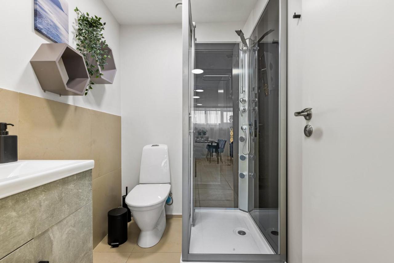 Sirena Apartment - Self Check-In And Free Parking Талин Екстериор снимка